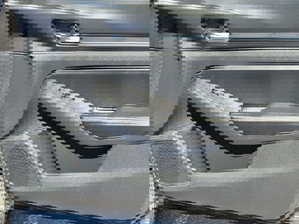 Used 2024 Nissan Altima 2.5 SV image 14