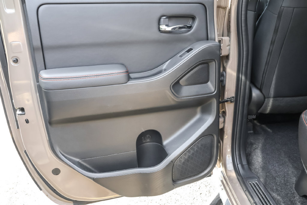 Used 2023 Nissan Frontier PRO-4X w/ Pro Convenience Package AWD/4WD image 30