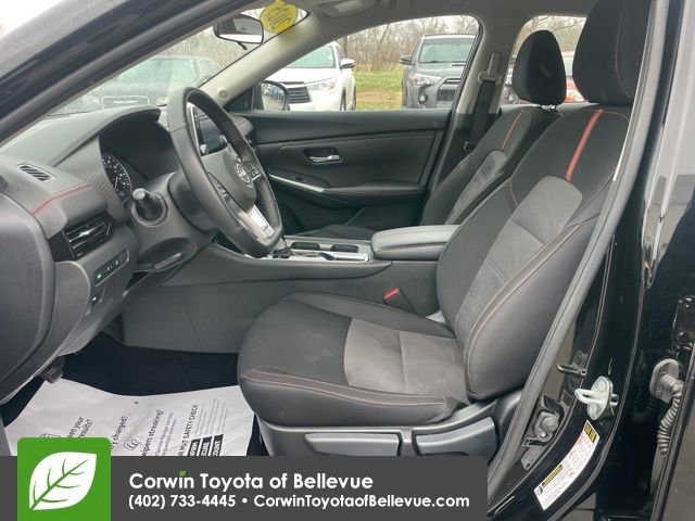 Used 2025 Nissan Sentra SR w/ Midnight Edition image 17