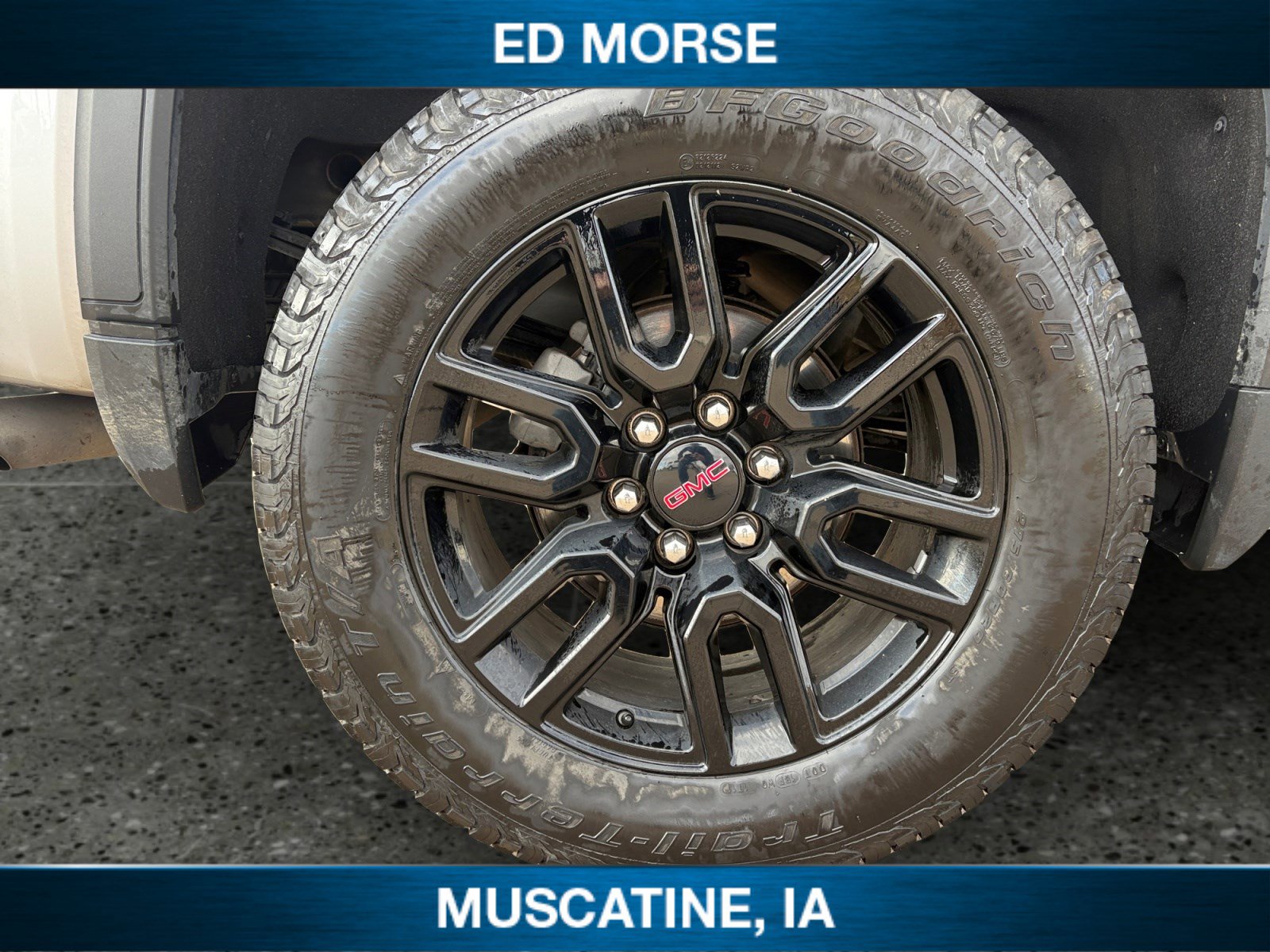 Used 2022 GMC Sierra 1500 Elevation w/ LPO, Elevation Black Package image 11