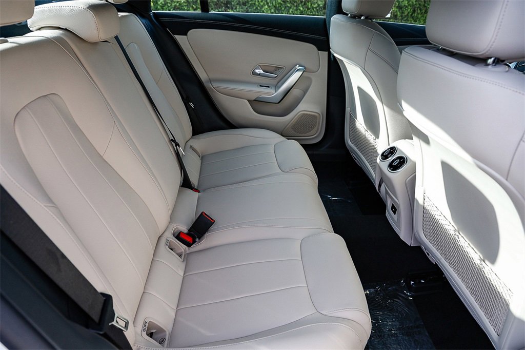 New 2025 Mercedes-Benz CLA 250 image 18