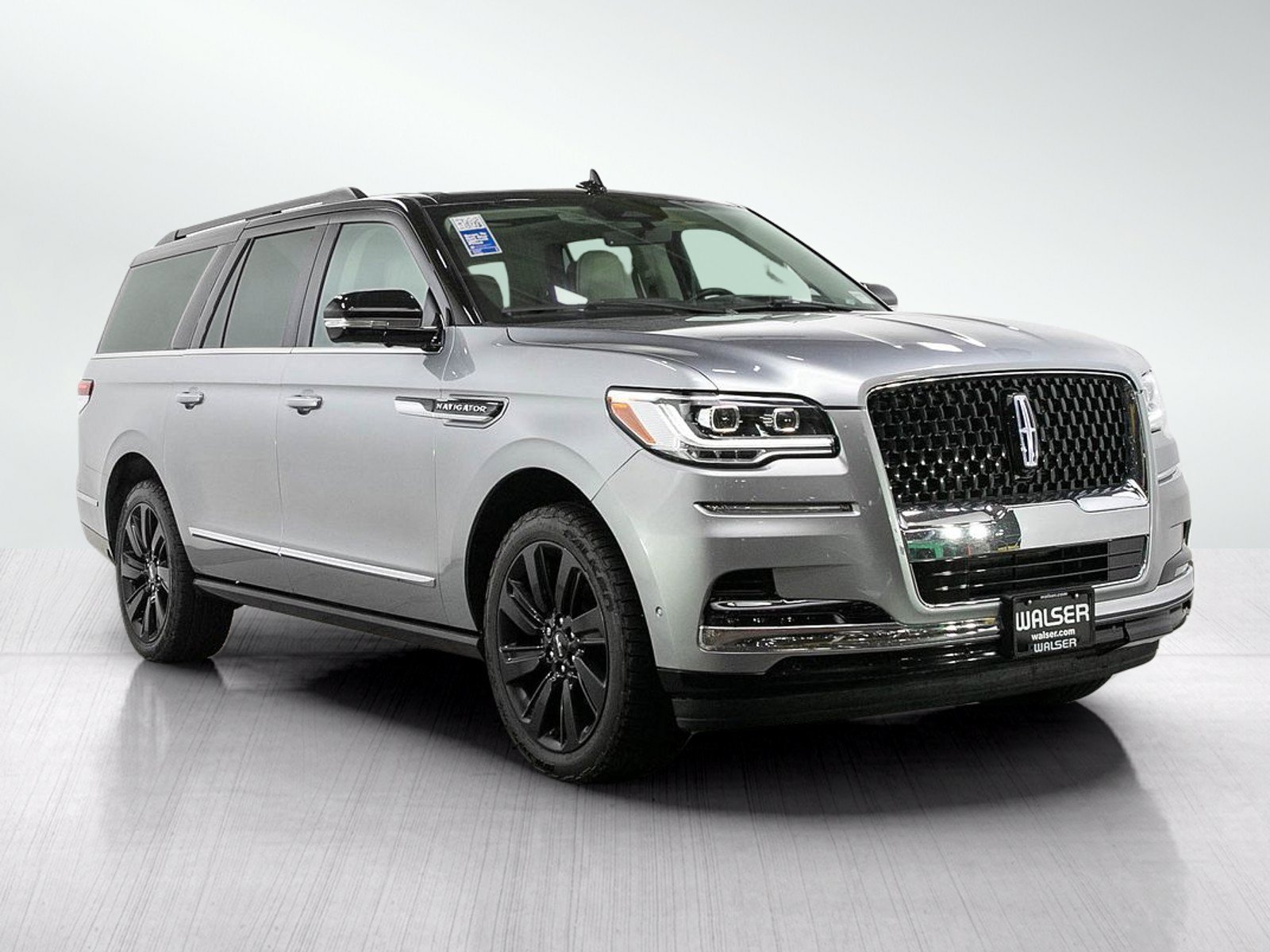 Used 2022 Lincoln Navigator L Black Label AWD/4WD image 8