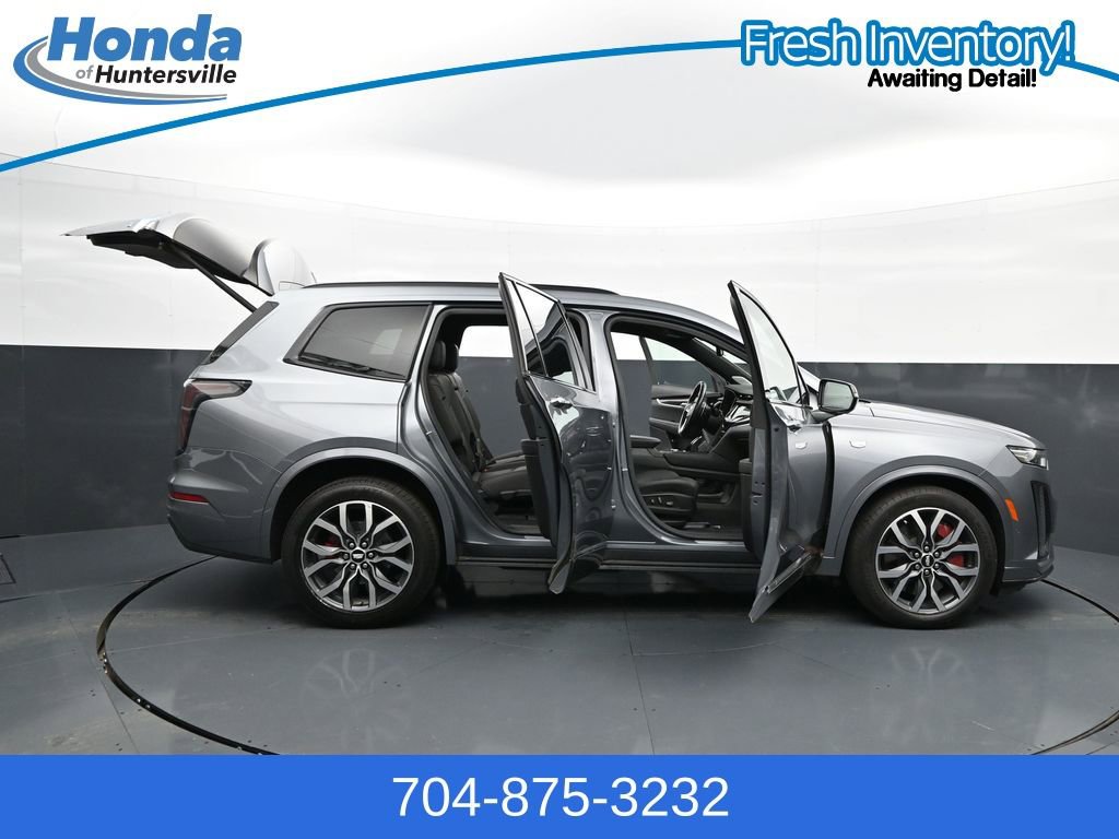 Used 2022 Cadillac XT6 Sport w/ Technology Package AWD/4WD image 56
