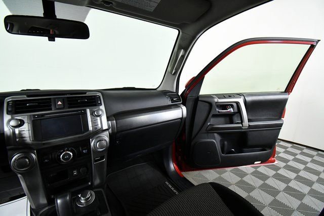 Used 2015 Toyota 4Runner SR5 image 20