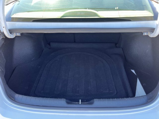 Certified 2025 Hyundai Elantra SEL FWD image 12
