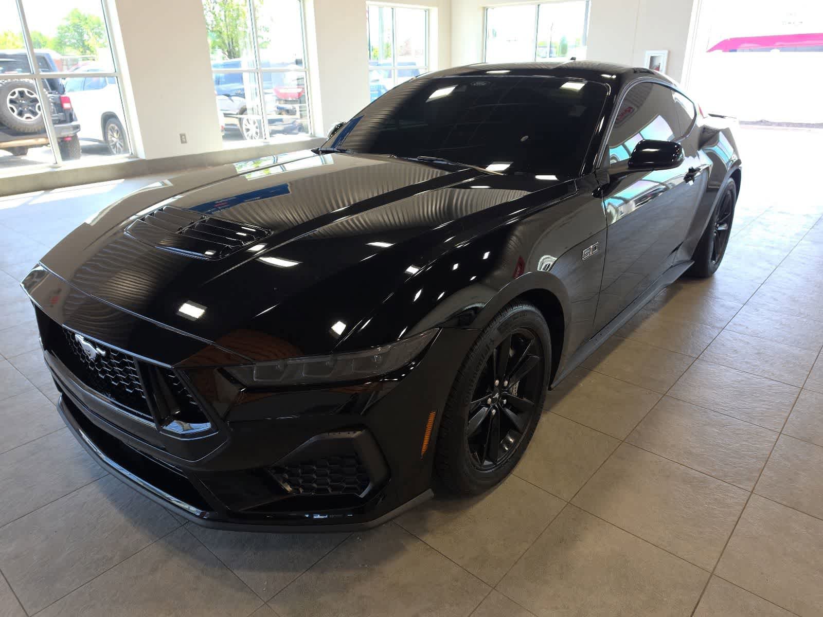 Used 2025 Ford Mustang GT RWD image 1