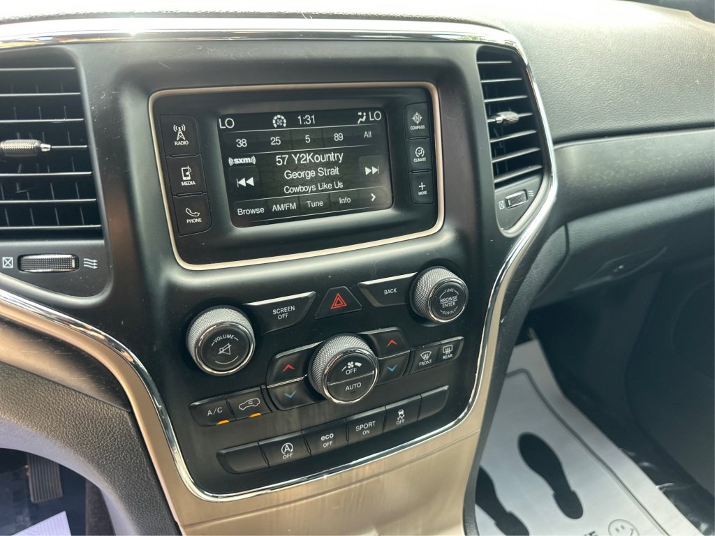 Used 2016 Jeep Grand Cherokee Laredo w/ Quick Order Package 23E AWD/4WD image 23