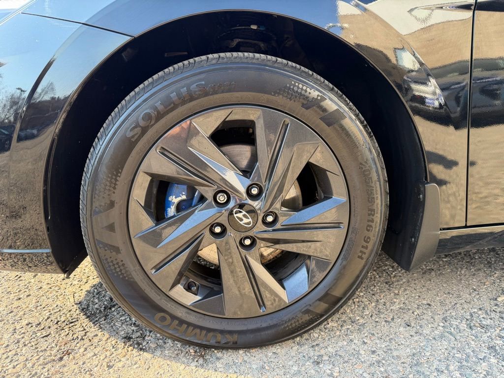 Certified 2023 Hyundai Elantra SEL image 10