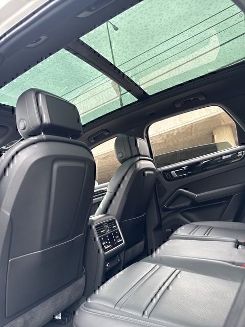 Used 2020 Porsche Cayenne image 17
