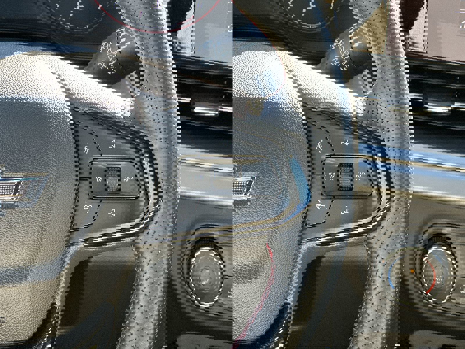 Certified 2024 Chevrolet Trax RS w/ Driver Confidence Package image 21