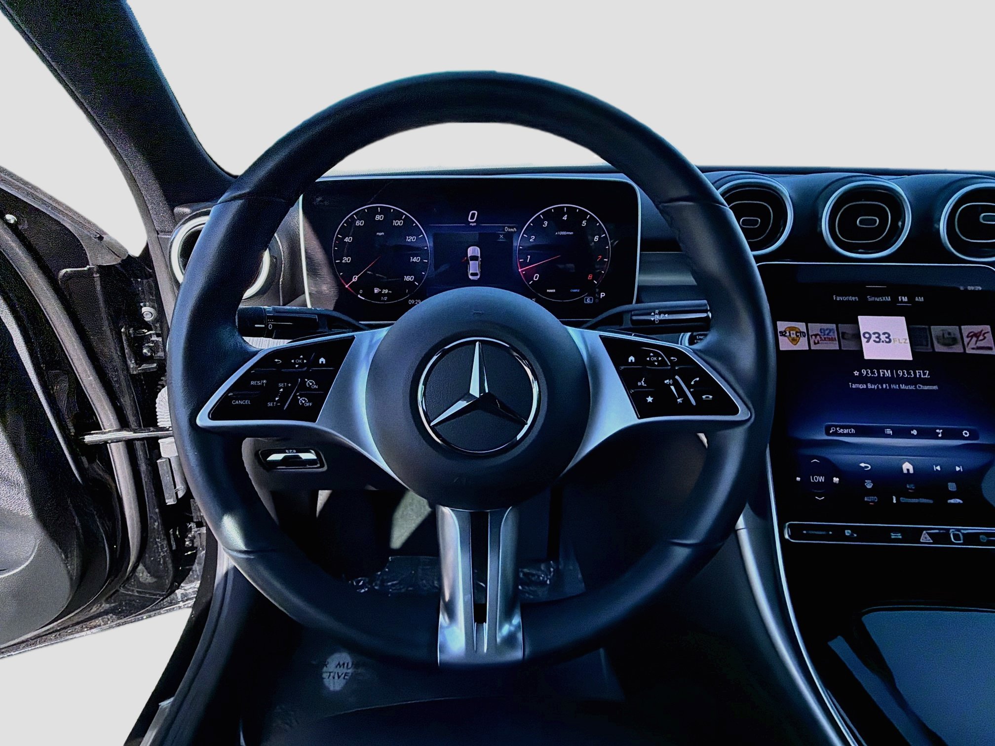 Used 2025 Mercedes-Benz C 300 4MATIC Sedan image 40