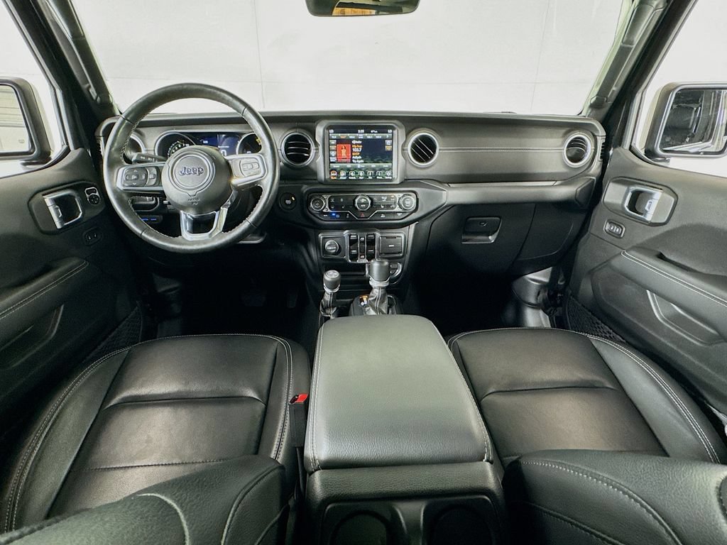 Used 2023 Jeep Wrangler Unlimited Sahara w/ Cold Weather Group AWD/4WD image 27