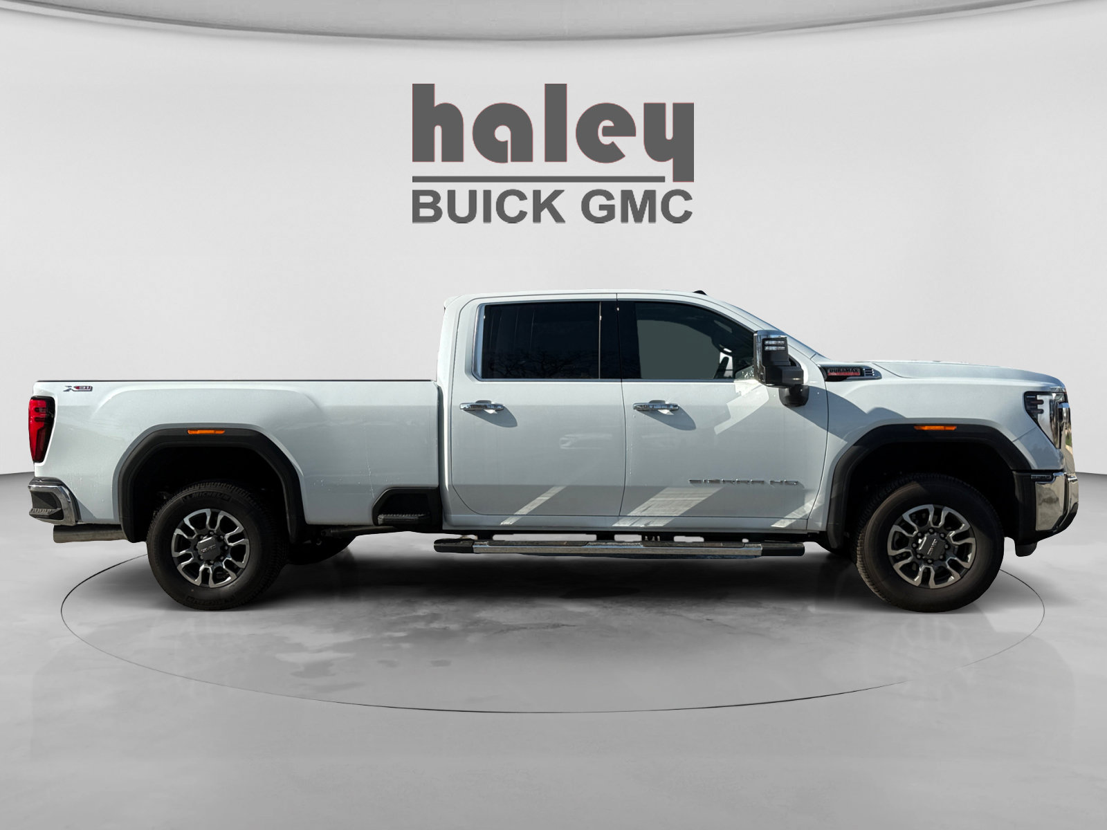 New 2026 GMC Sierra 2500 SLT w/ SLT Premium Package image 6