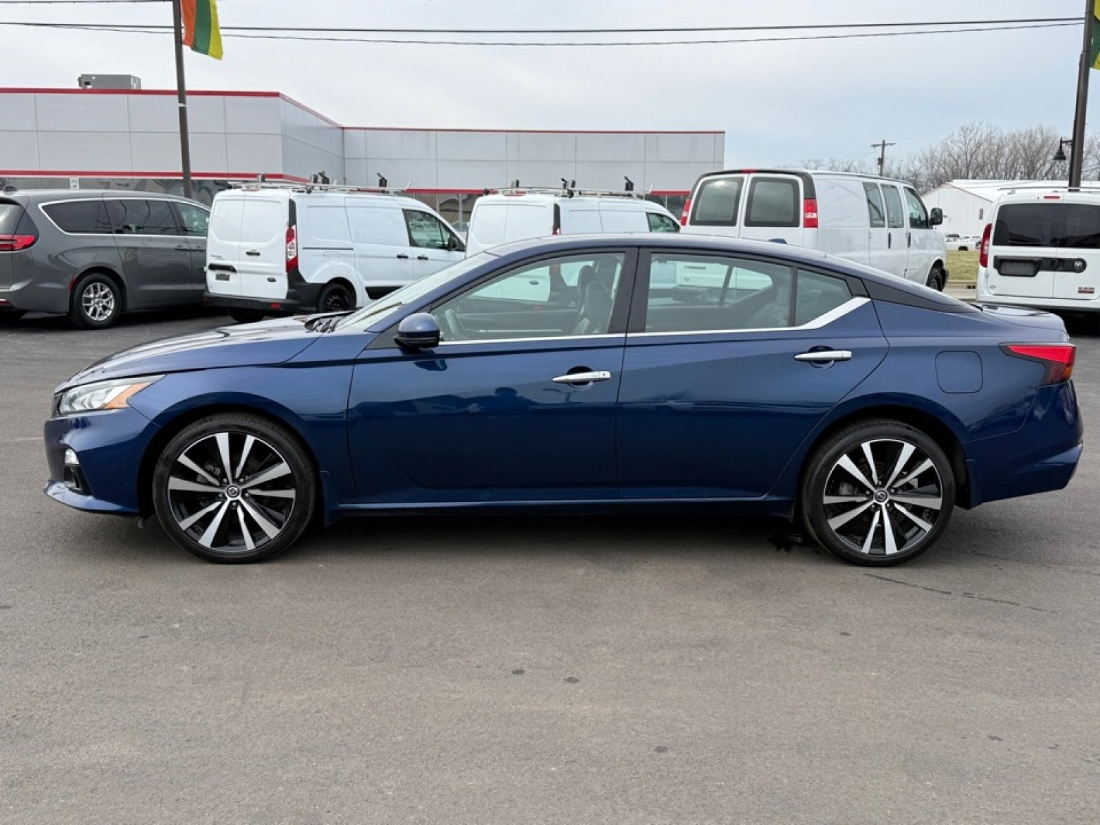 Used 2022 Nissan Altima 2.5 Platinum image 5
