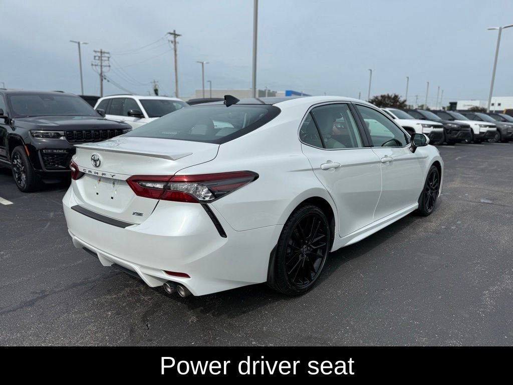 Used 2021 Toyota Camry XSE FWD image 3