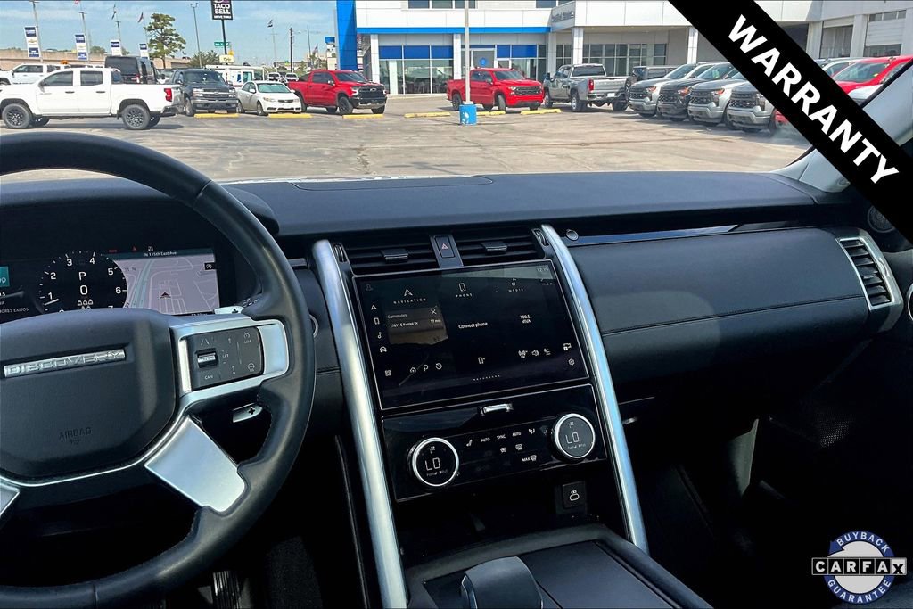 Used 2024 Land Rover Discovery S image 9