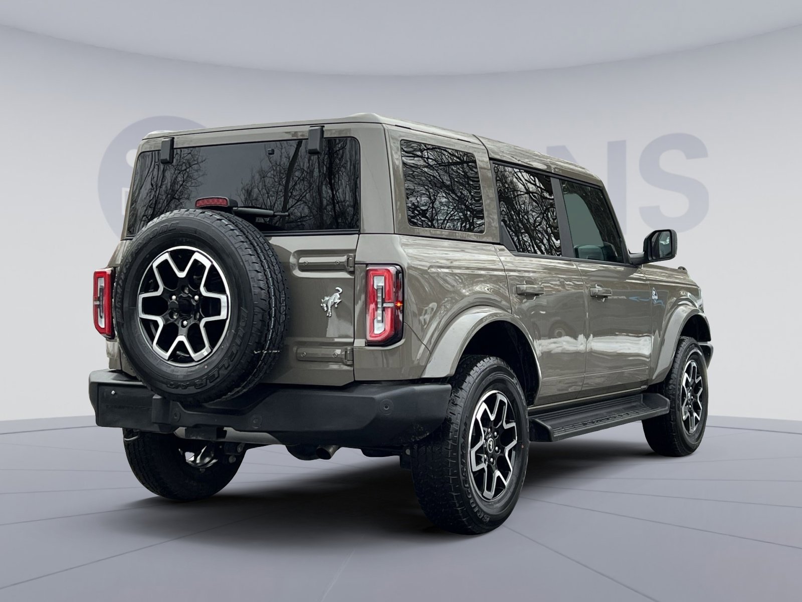 Used 2025 Ford Bronco Outer Banks image 5