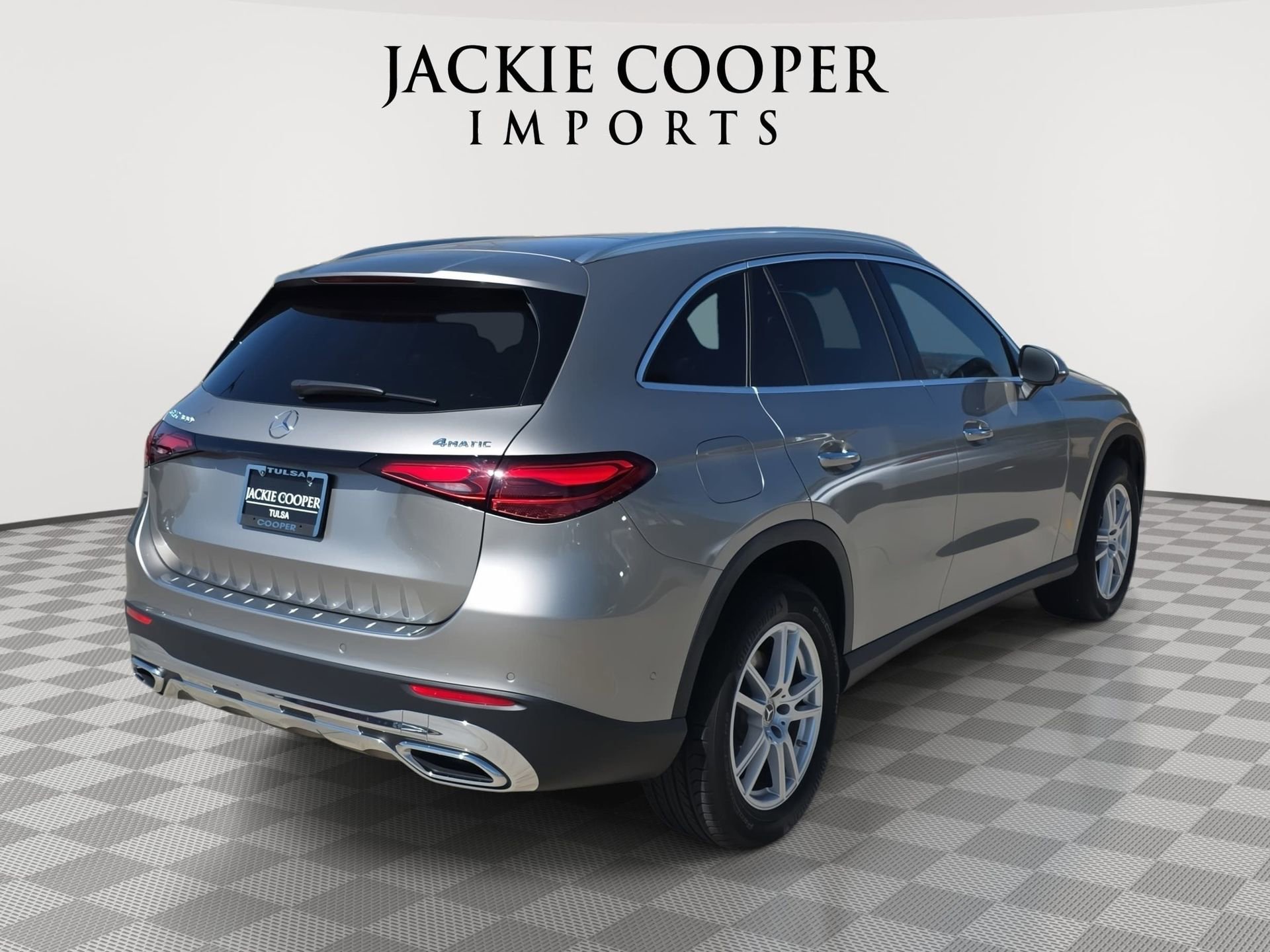 Used 2023 Mercedes-Benz GLC 300 4MATIC image 5