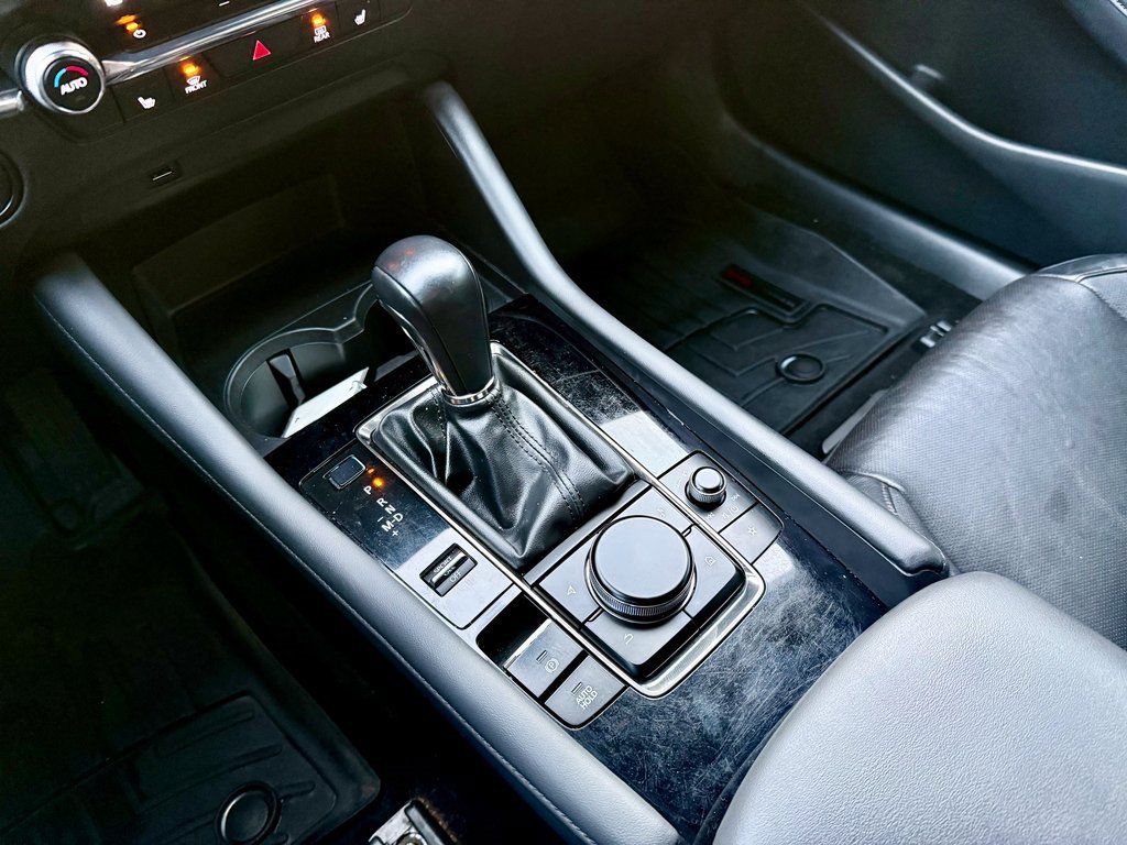 Used 2020 MAZDA MAZDA3 Premium image 20