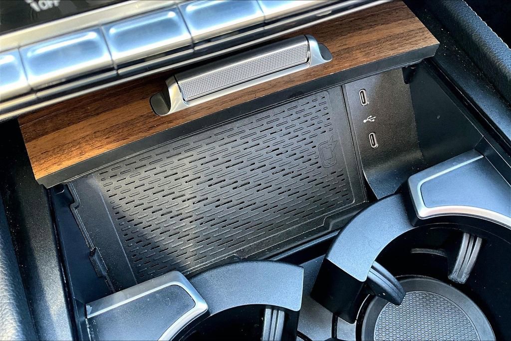 Used 2025 Mercedes-Benz GLE 350 4MATIC image 32