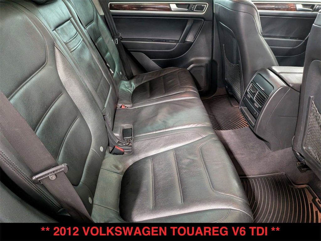 Used 2012 Volkswagen Touareg Sport image 29