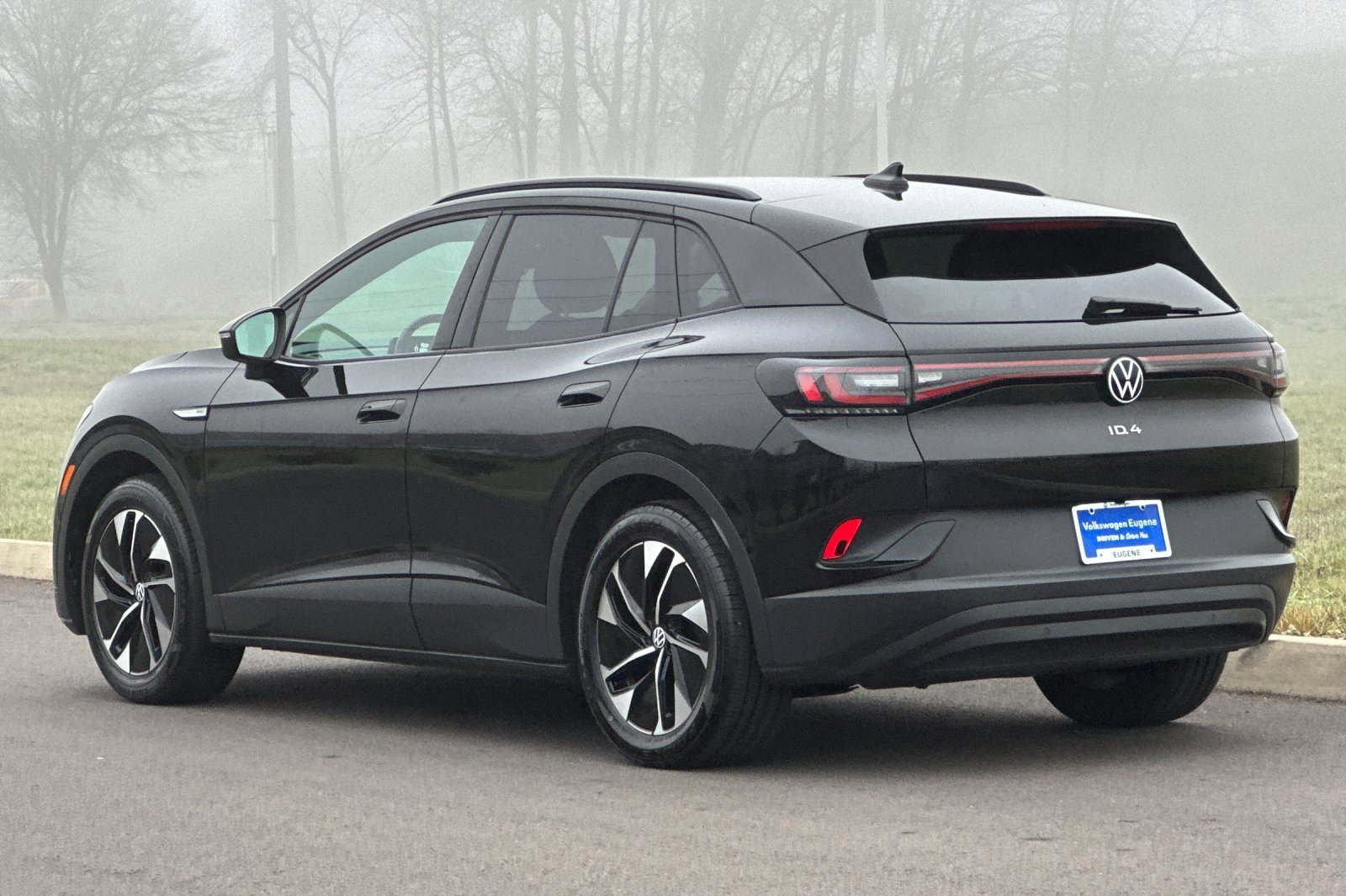 Used 2021 Volkswagen ID.4 Pro w/ ID.4 Protection Package image 5