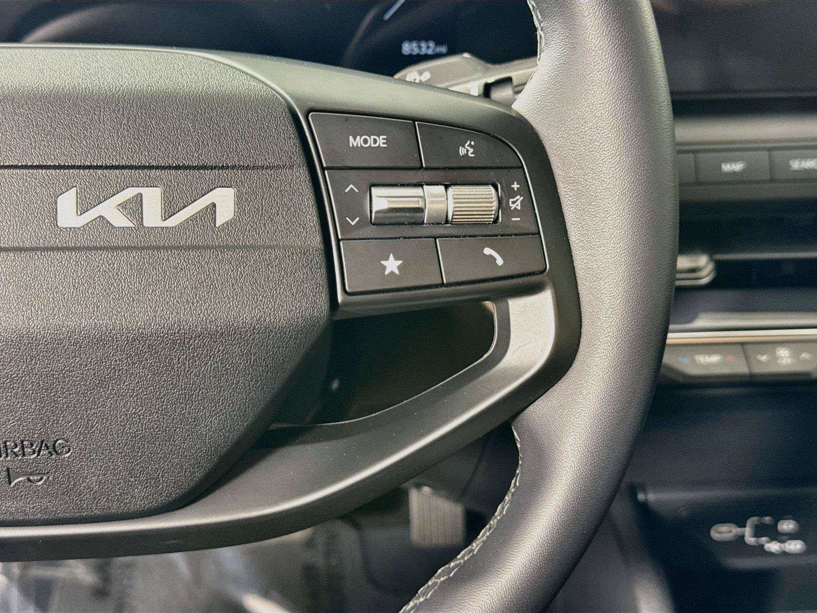 Used 2025 Kia K4 EX FWD image 16