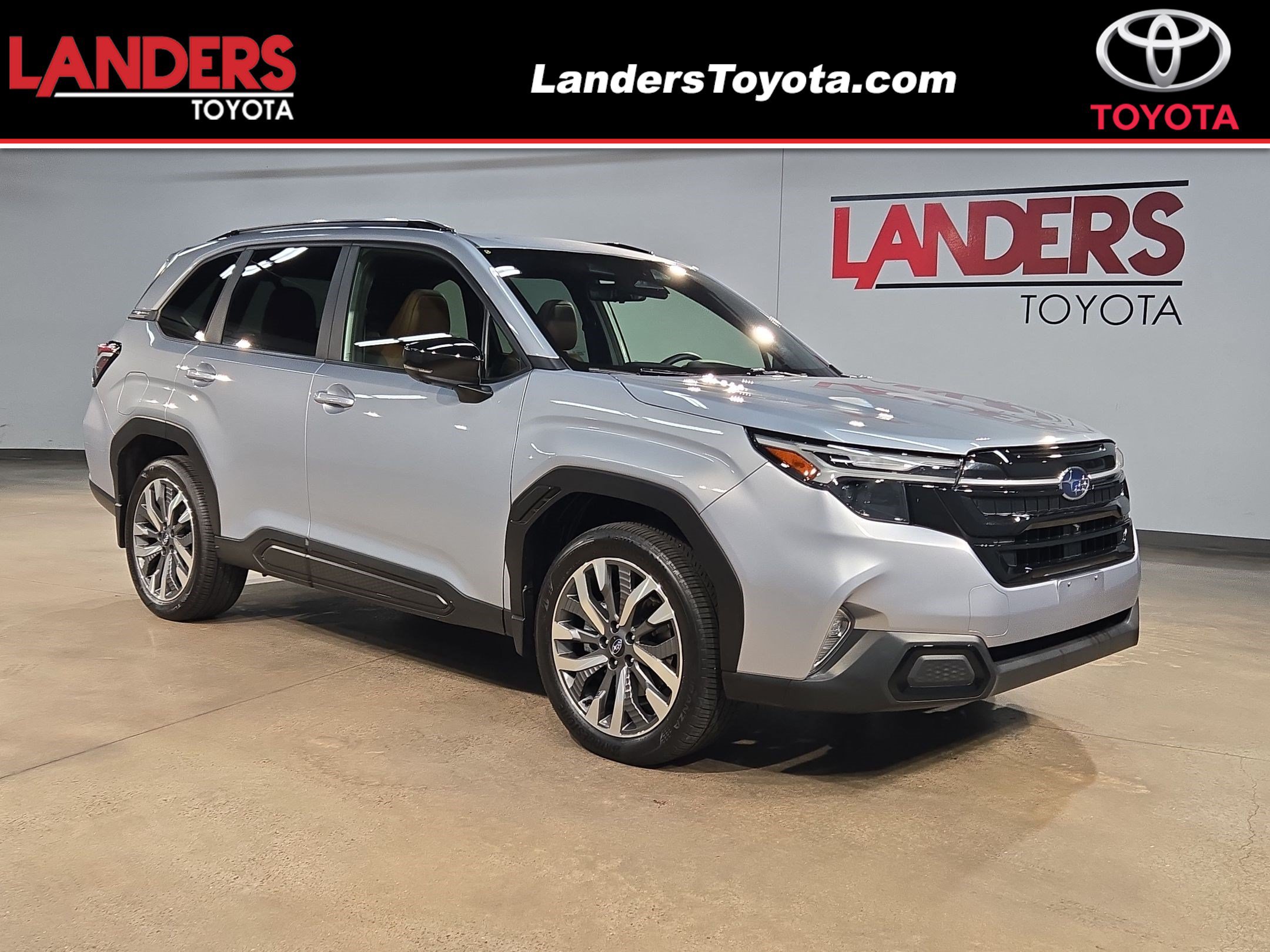 Used 2025 Subaru Forester Touring AWD/4WD image 1