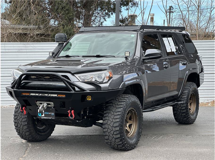 Used 2018 Toyota 4Runner TRD Off-Road AWD/4WD image 6