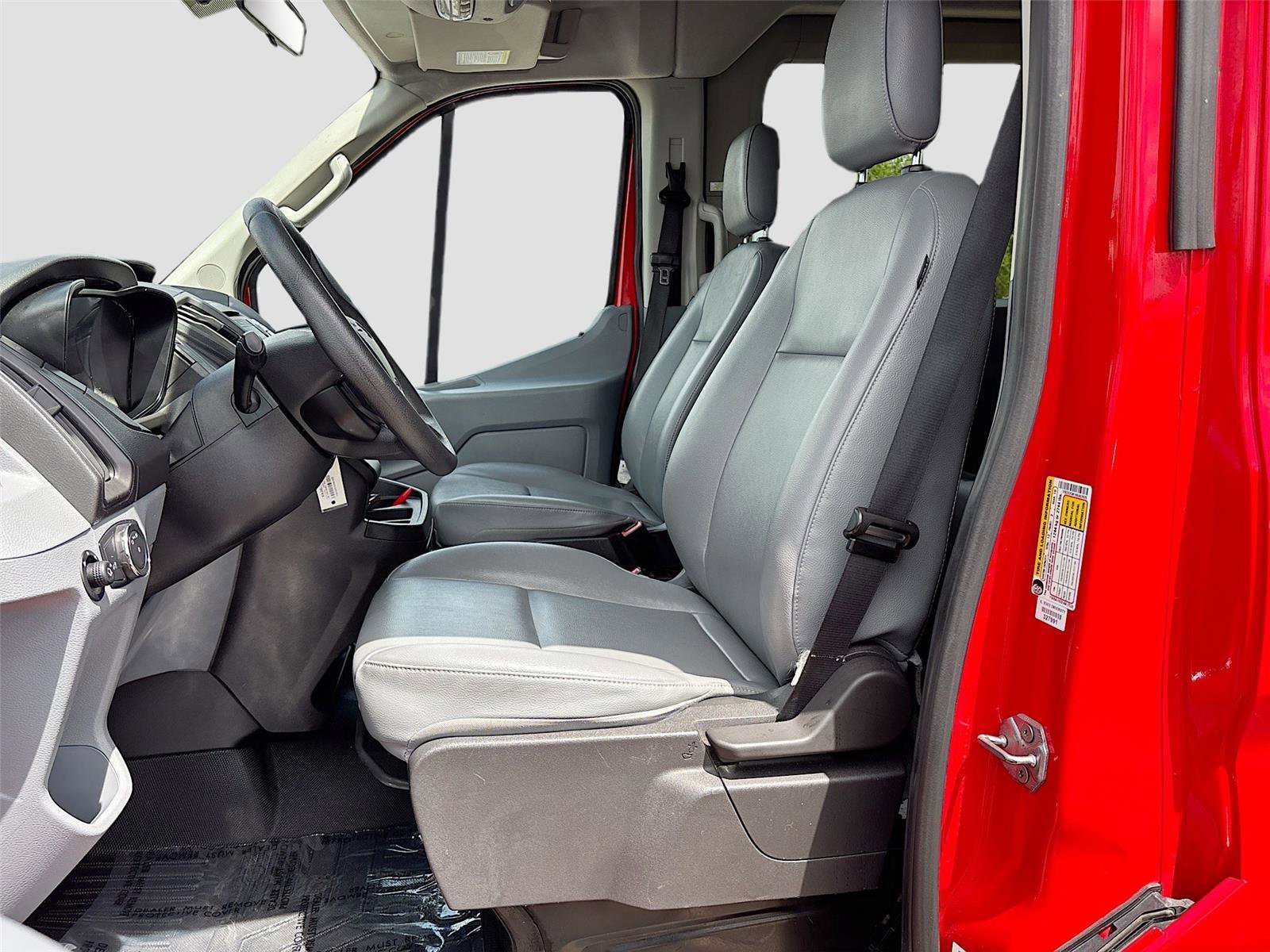 Used 2019 Ford Transit 350 XL image 19