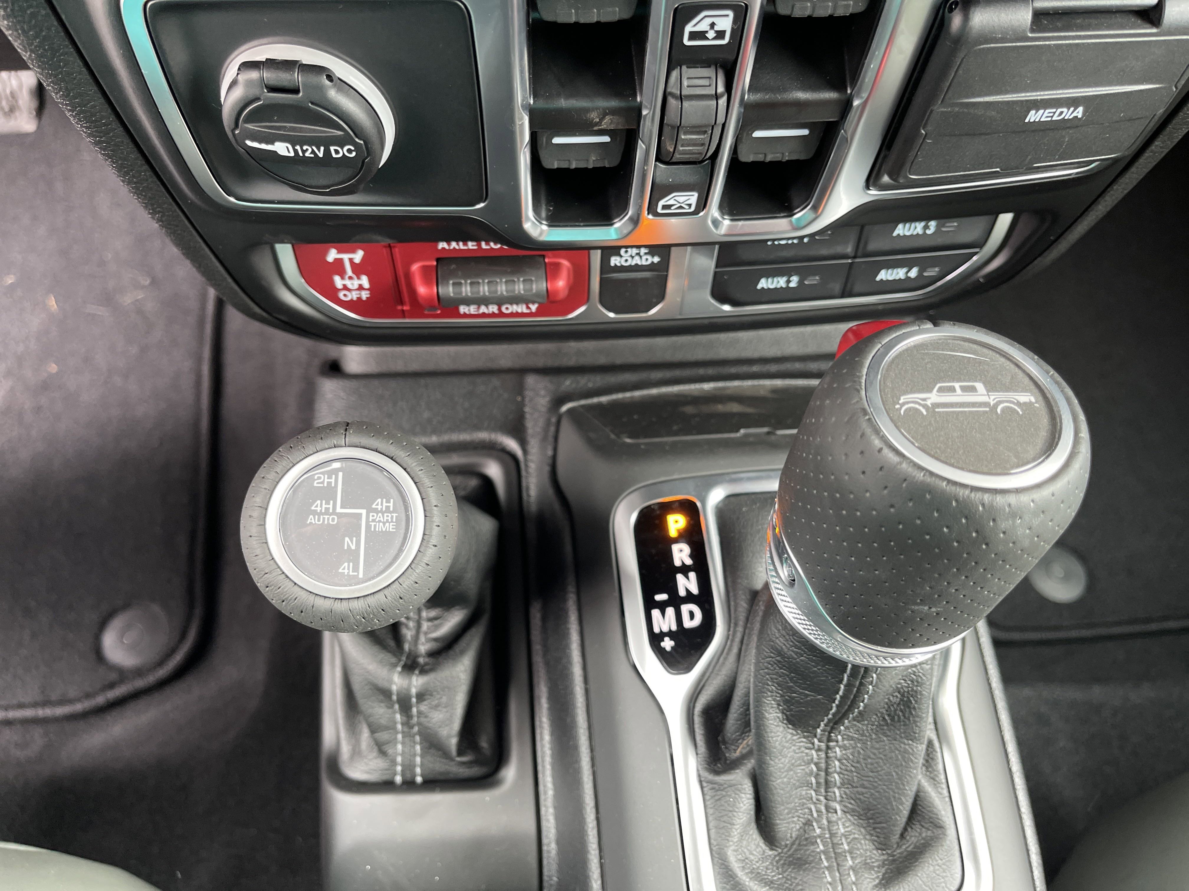 New 2025 Jeep Gladiator Mojave image 28