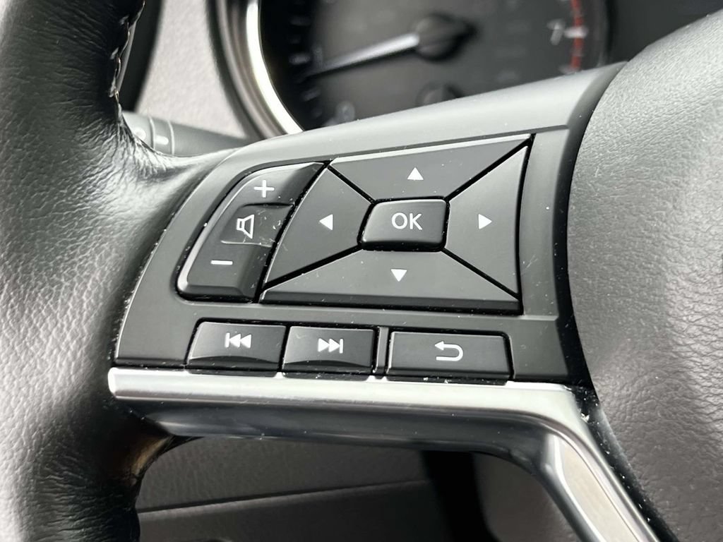 Used 2019 Nissan Rogue SV w/ Sun & Sound Touring Package AWD/4WD image 21