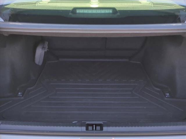 Used 2022 Lexus IS 500 RWD image 6
