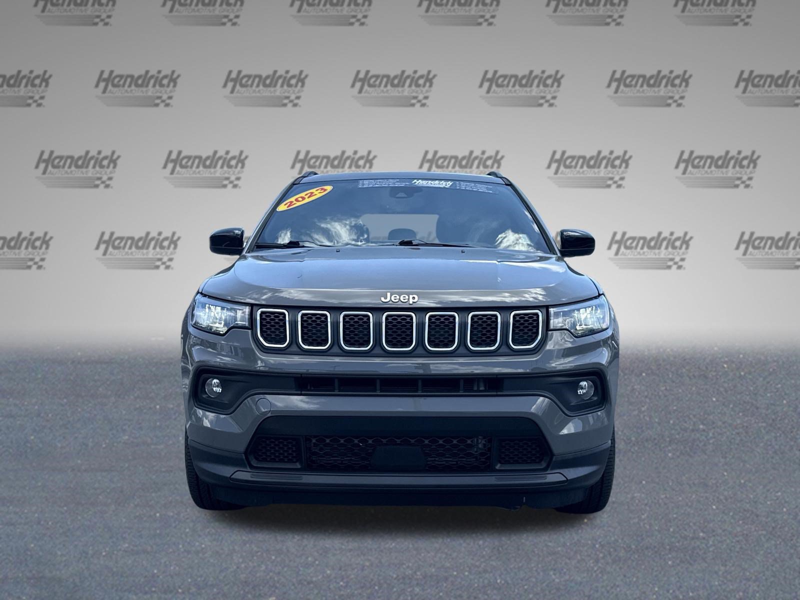 Used 2023 Jeep Compass Latitude AWD/4WD image 3