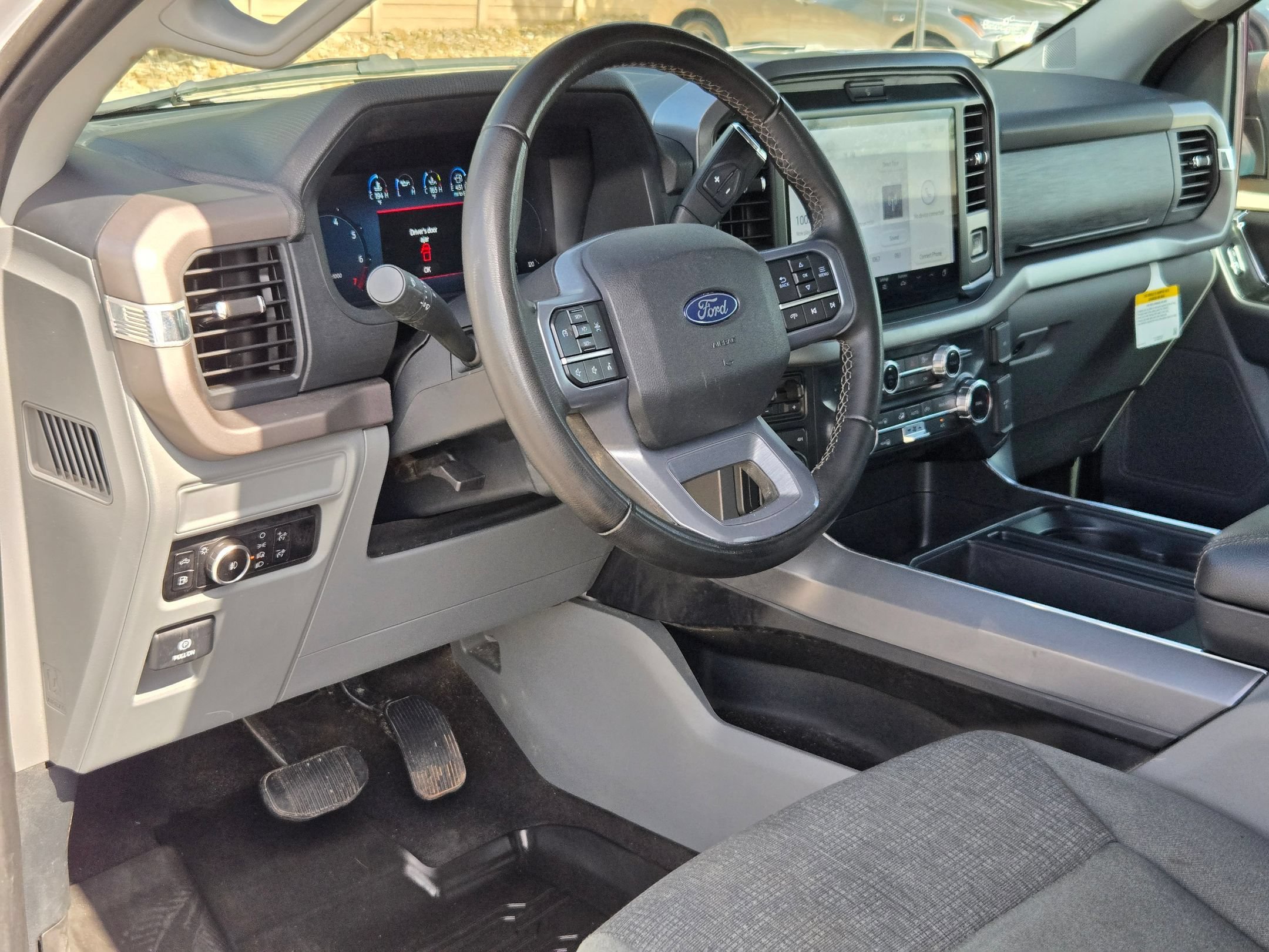 Used 2025 Ford F150 XLT w/ Equipment Group 301A Standard AWD/4WD image 13
