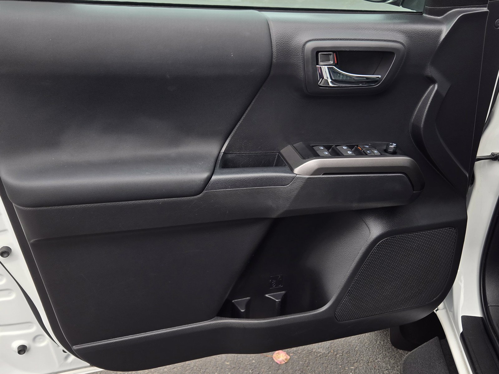 Certified 2023 Toyota Tacoma TRD Sport w/ Advanced Technology Package AWD/4WD image 9