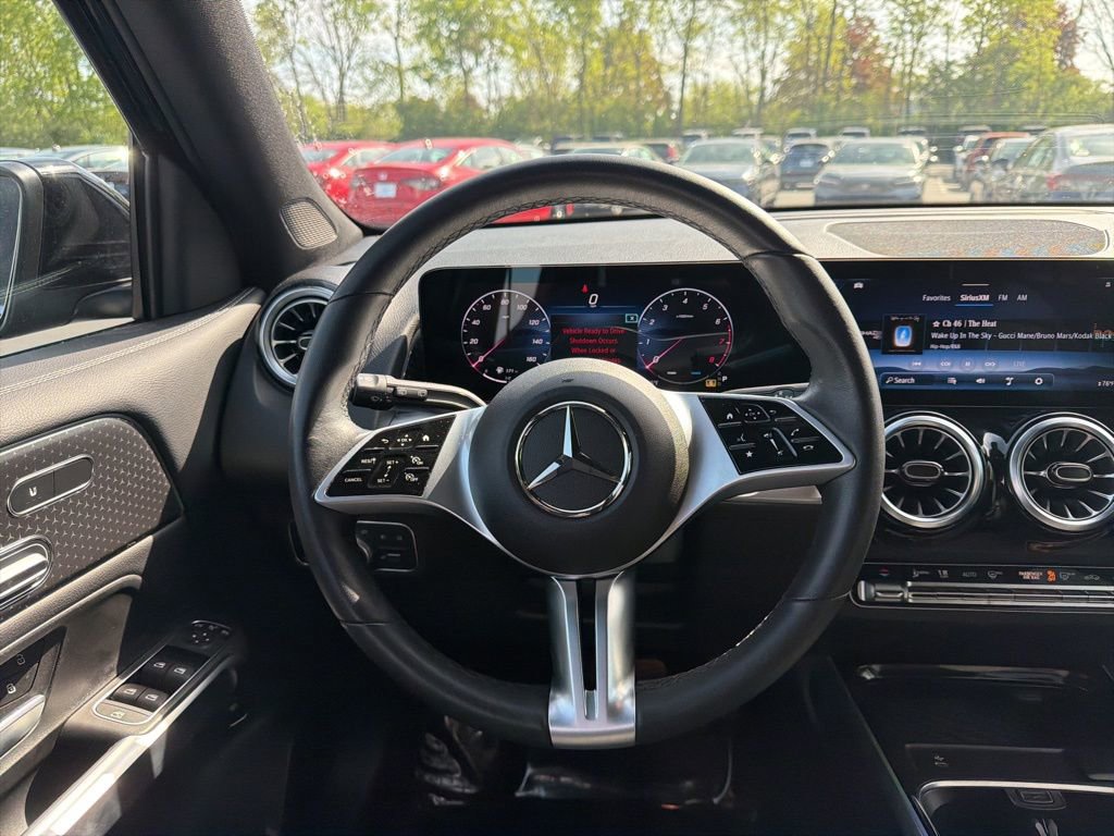 Used 2025 Mercedes-Benz GLB 250 image 10