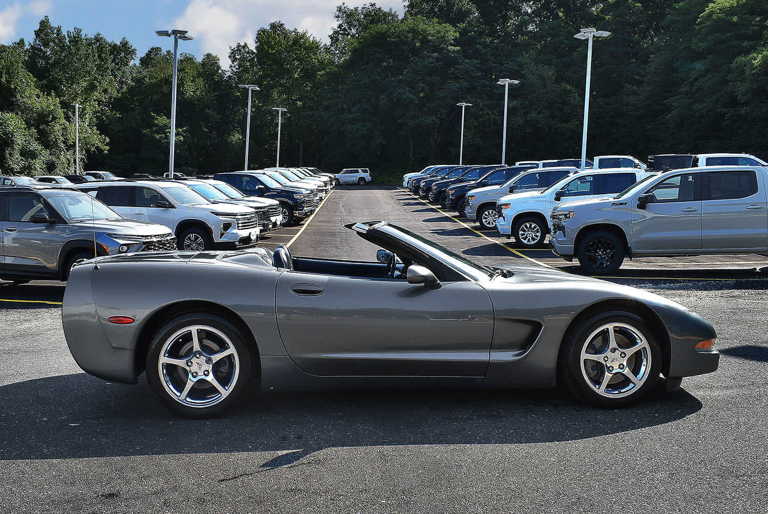 Used 2003 Chevrolet Corvette Convertible w/ Preferred Equipment Group1 RWD image 11