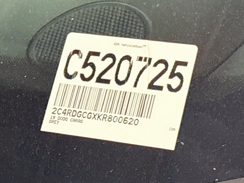 Used 2019 Dodge Grand Caravan SXT FWD image 23