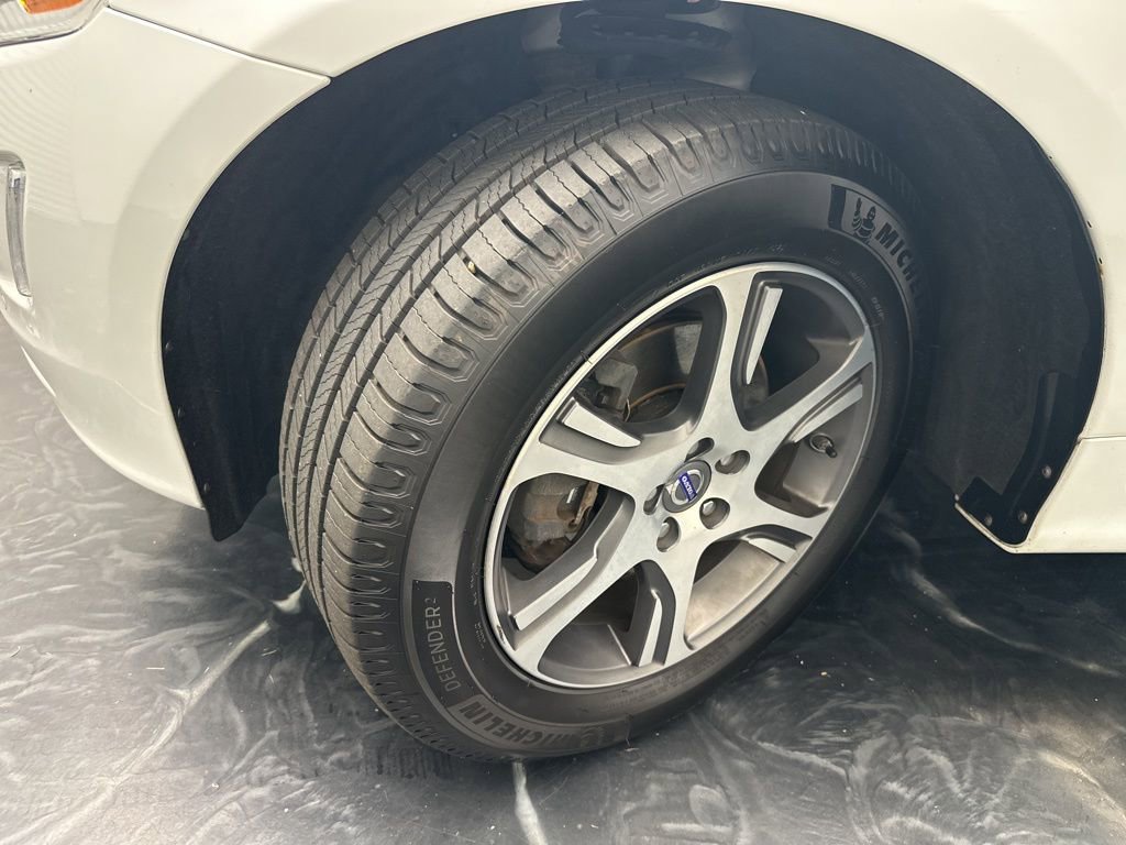 Used 2015 Volvo XC60 T6 Platinum AWD/4WD image 28