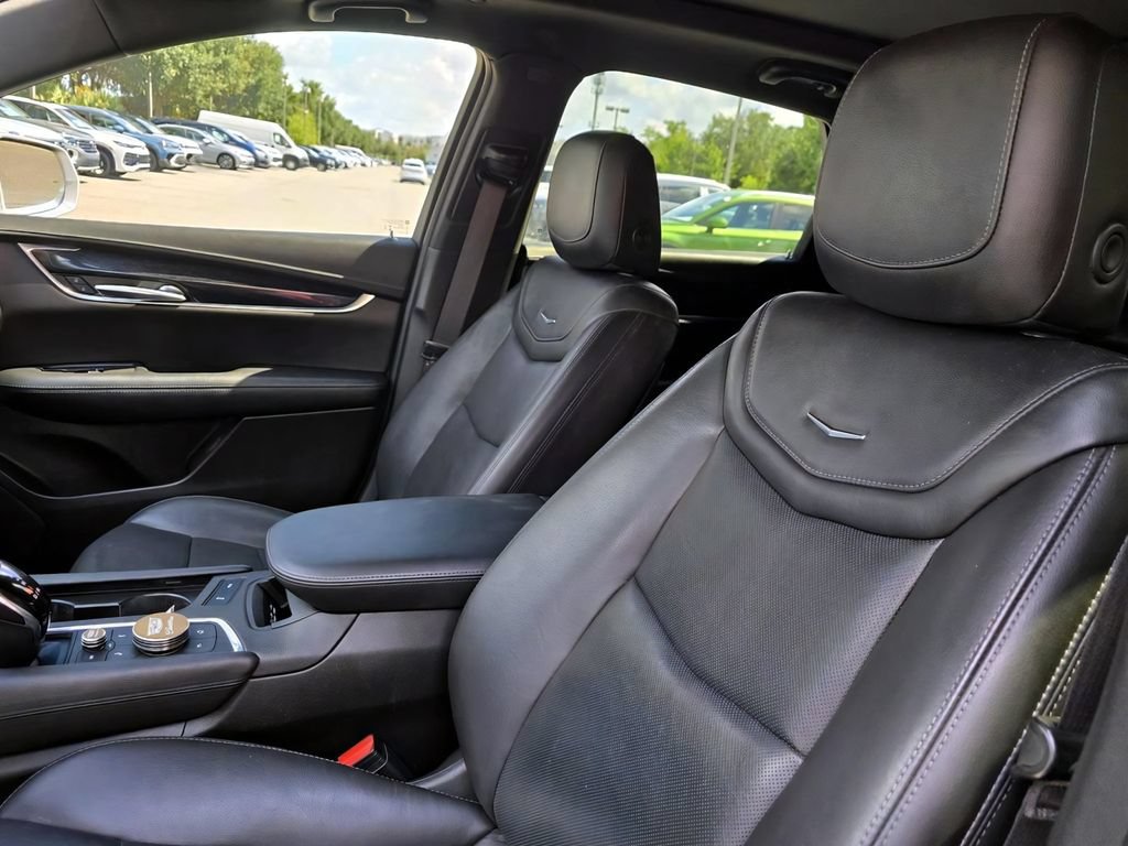Used 2020 Cadillac XT5 Premium Luxury FWD image 23