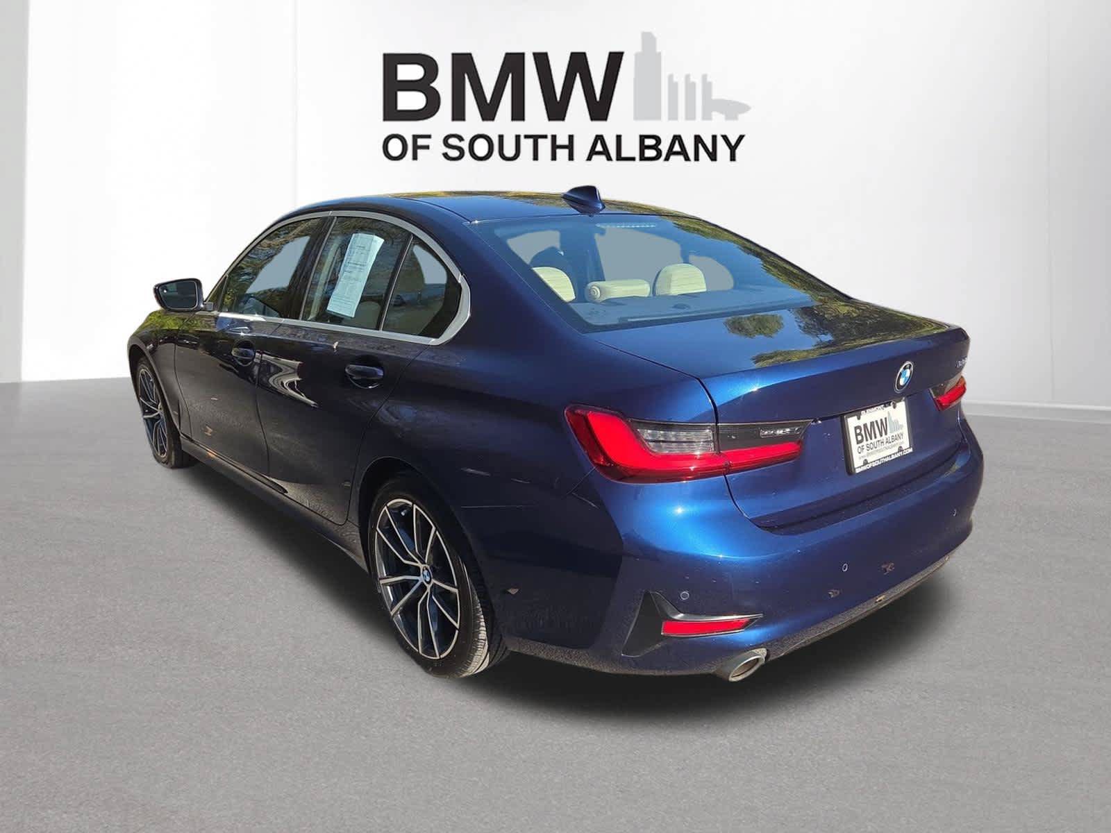 Used 2020 BMW 330i xDrive Sedan w/ Convenience Package AWD/4WD image 3