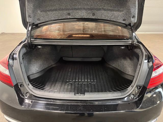 Used 2017 Honda Accord Sport image 16