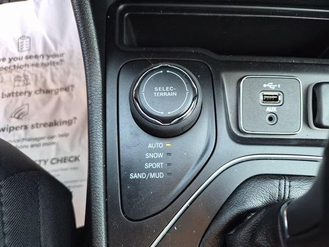 Used 2022 Jeep Cherokee Latitude Lux AWD/4WD image 35