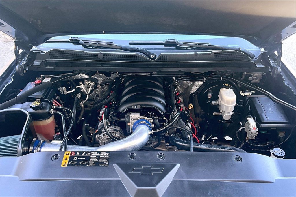 Used 2017 Chevrolet Silverado 1500 LTZ Z71 w/ LTZ Plus Package AWD/4WD image 10