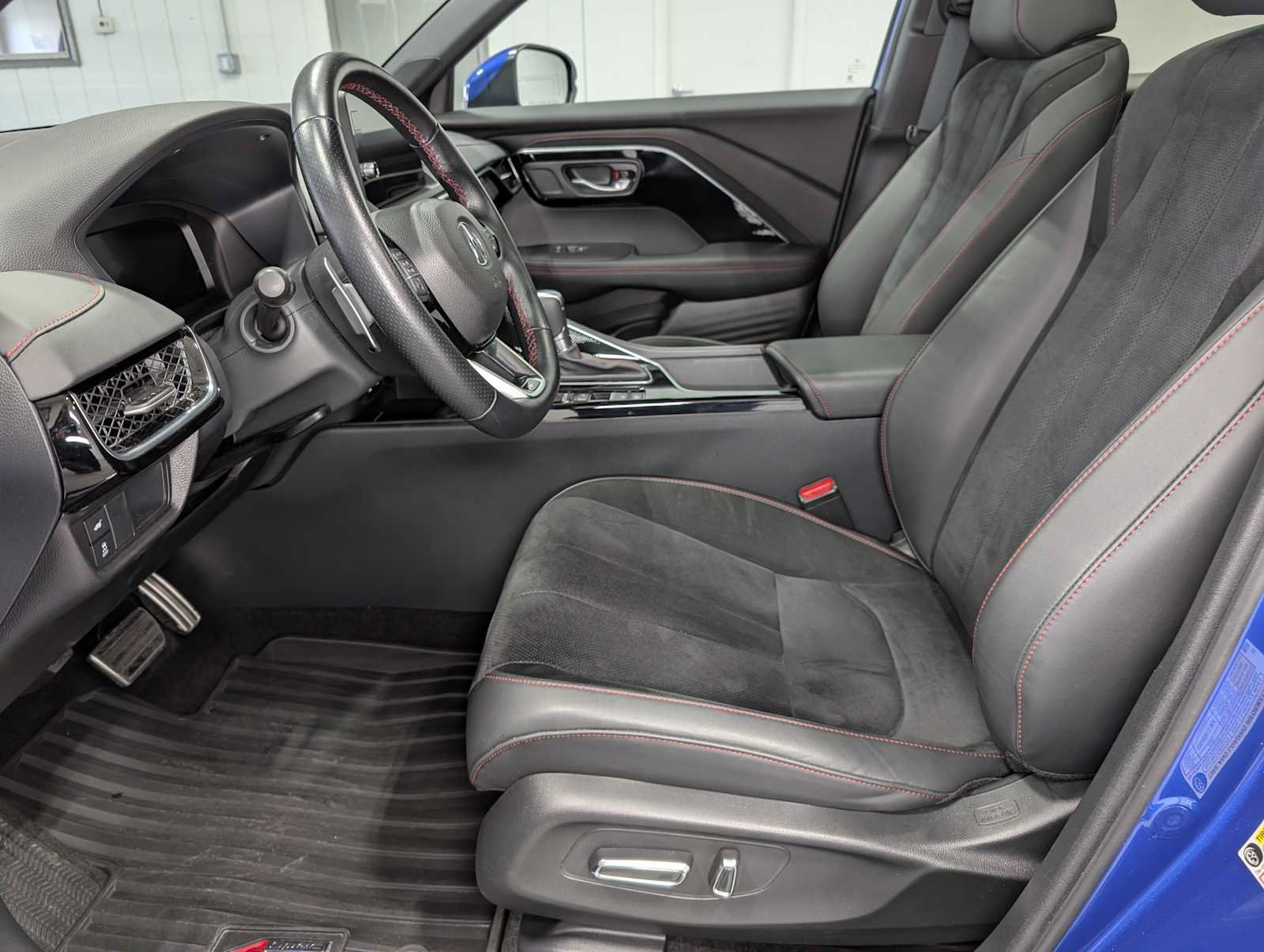 Certified 2025 Acura ADX A-Spec AWD/4WD image 4