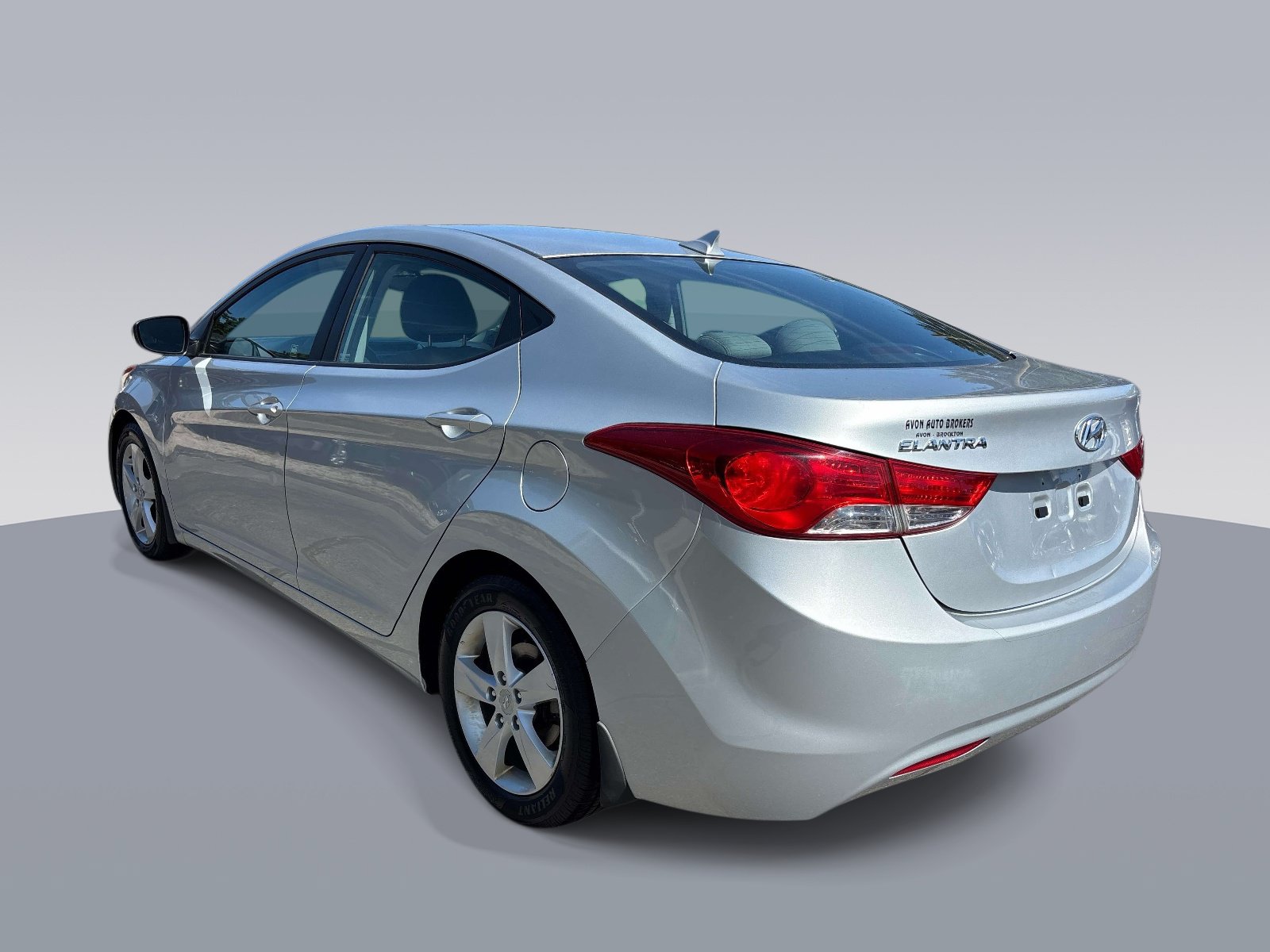 Used 2013 Hyundai Elantra GLS w/ Preferred Pkg FWD image 3