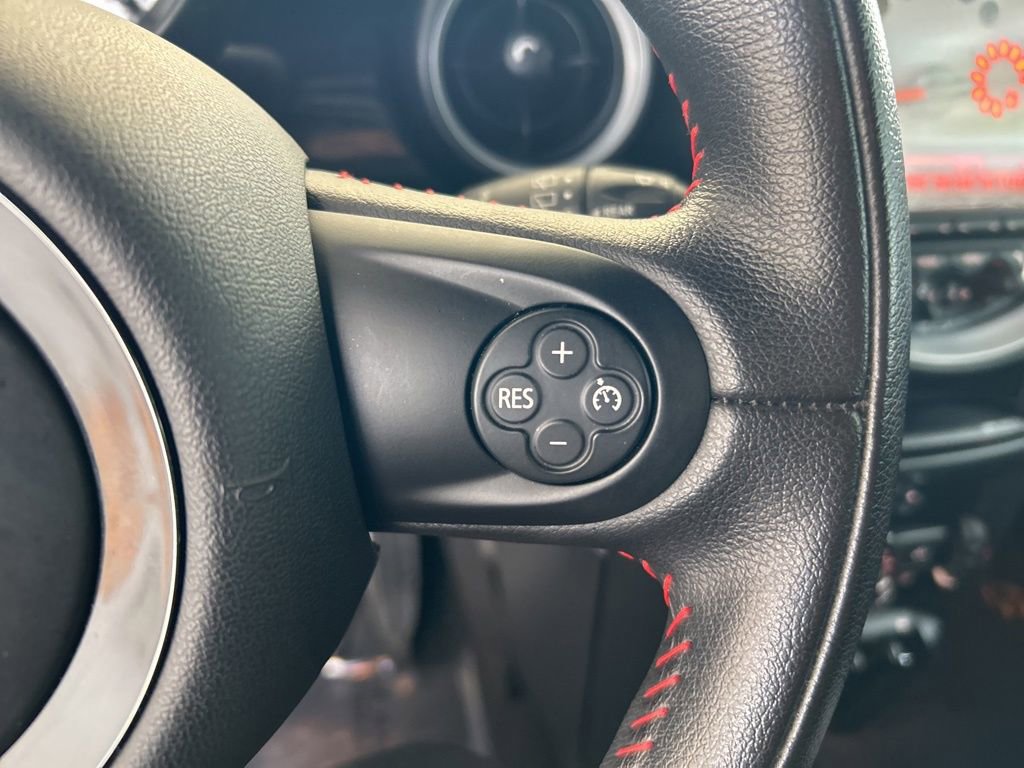 Used 2013 MINI Cooper S image 39