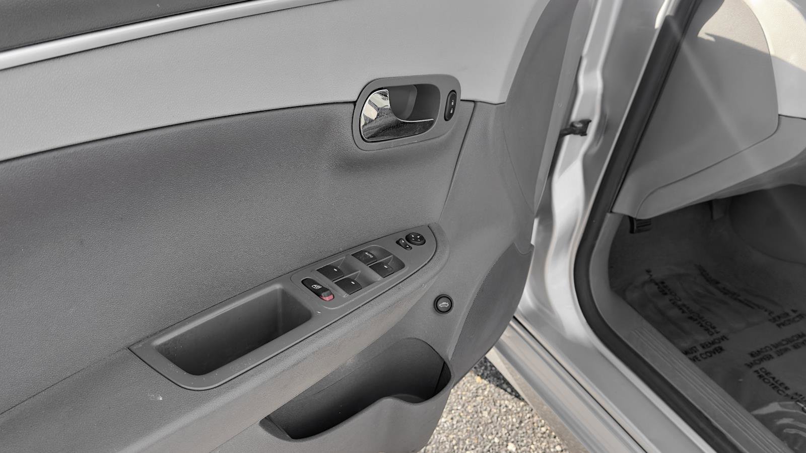 Used 2012 Chevrolet Malibu LS image 9