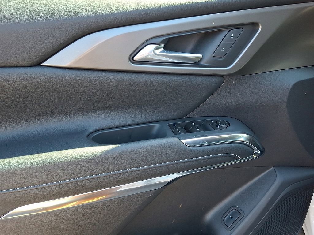 Used 2026 Chevrolet Traverse LT w/ Driver Confidence Package image 12